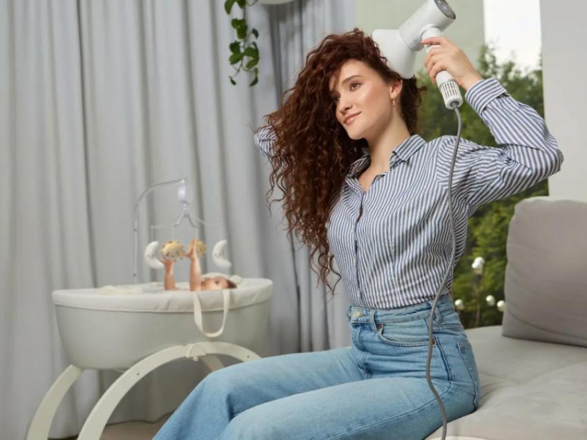 AENO Fén na vlasy HD5 - barva bílá