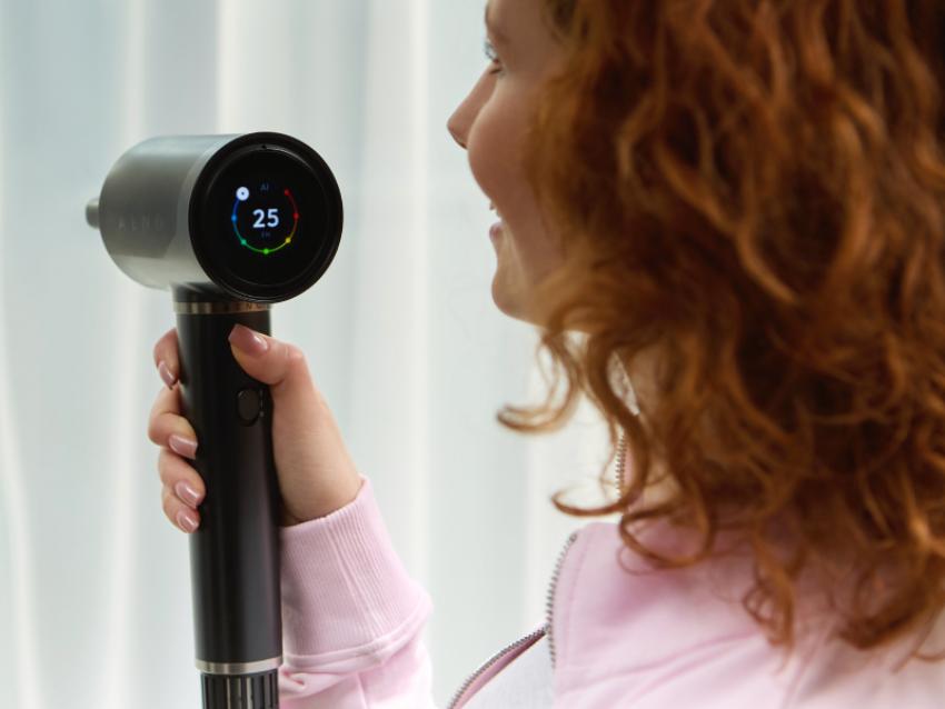 AENO Fén na vlasy HD5 - barva černá