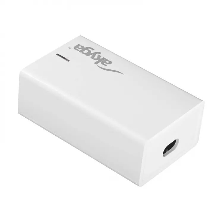 Akyga Nabíječka univerzální USB-A + 3x USB-C PD 5-28V / max. 5A 140W Quick Charge 3.0 GaN, bílá
