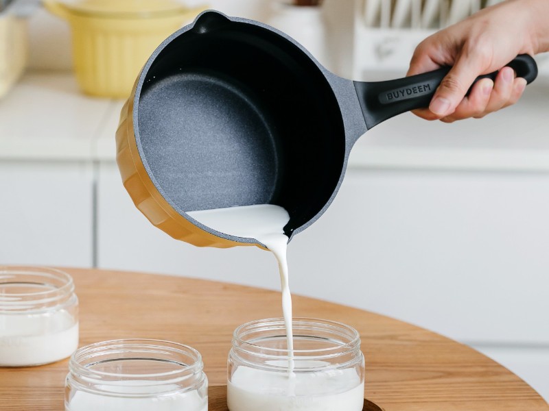 BUYDEEM CP141, hliníkový nepřilnavý rendlík 1,8l , barva žlutá