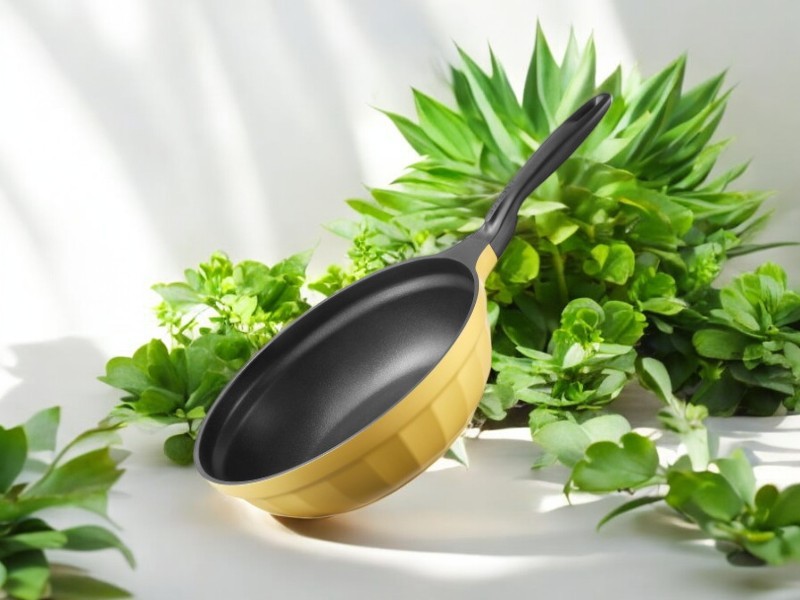 BUYDEEM CP151 hliníková pánev s nepřilnavým povrchem, průměr 26 cm, barva žlutá