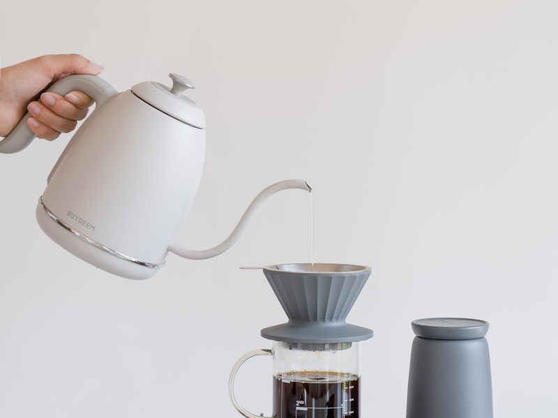 BUYDEEM rychlovarná konvice K821, barva bílá