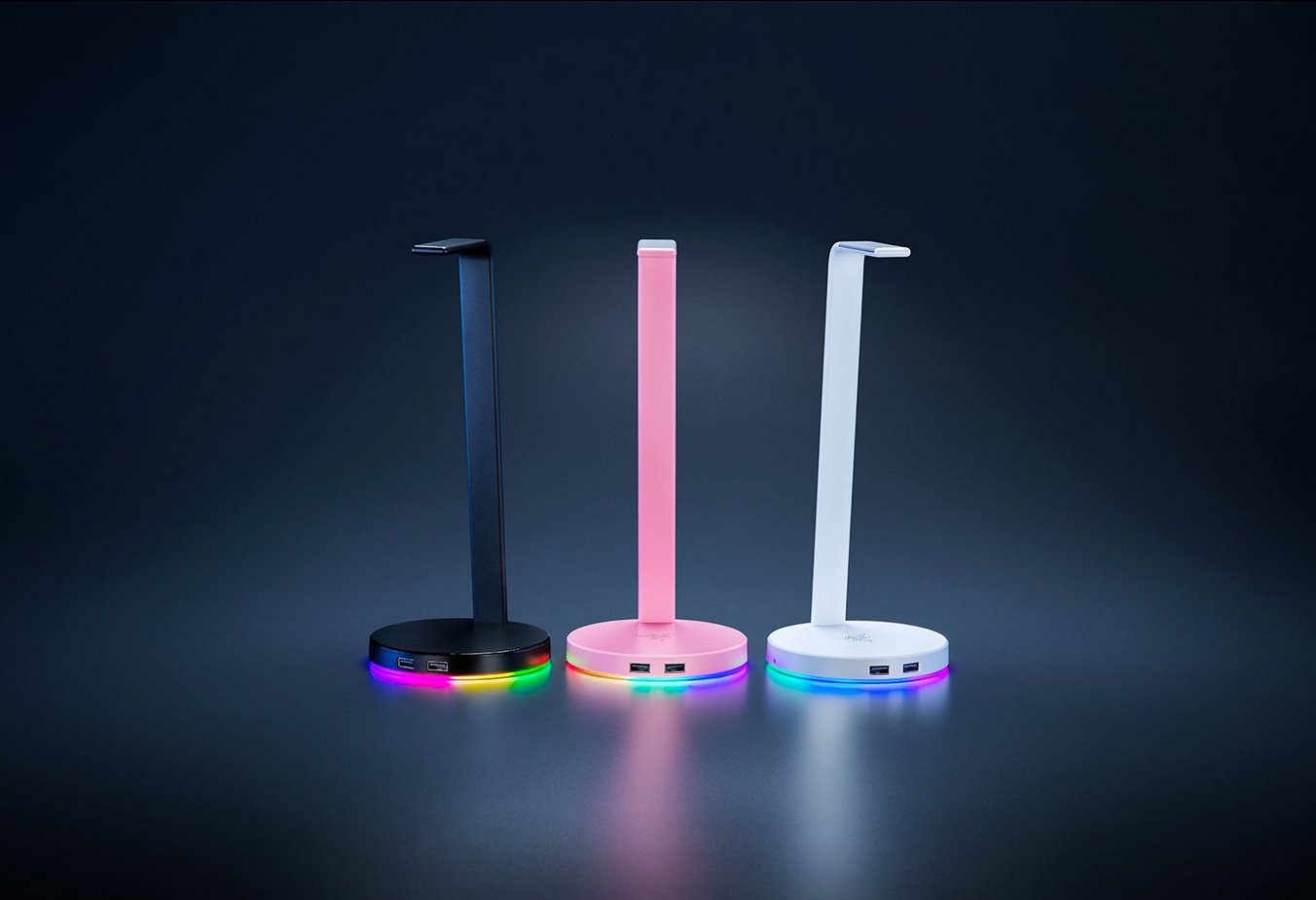 RAZER držák sluchátek Base Station V2 Chroma,Black, 2 x USB 3.1 ports, 1x3.5mm combo port (DAC), 7.1 surround sound