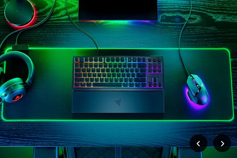 RAZER herní klávesnice Ornata V3 Tenkeyless, US Layout, 8 Razer Chroma™ RGB Lighting Zones, Dedicated Media Keys,