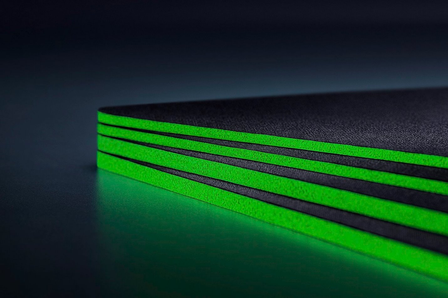 RAZER herní podložka pod myš Gigantus V2 Large 450 x 400 x 3mm
