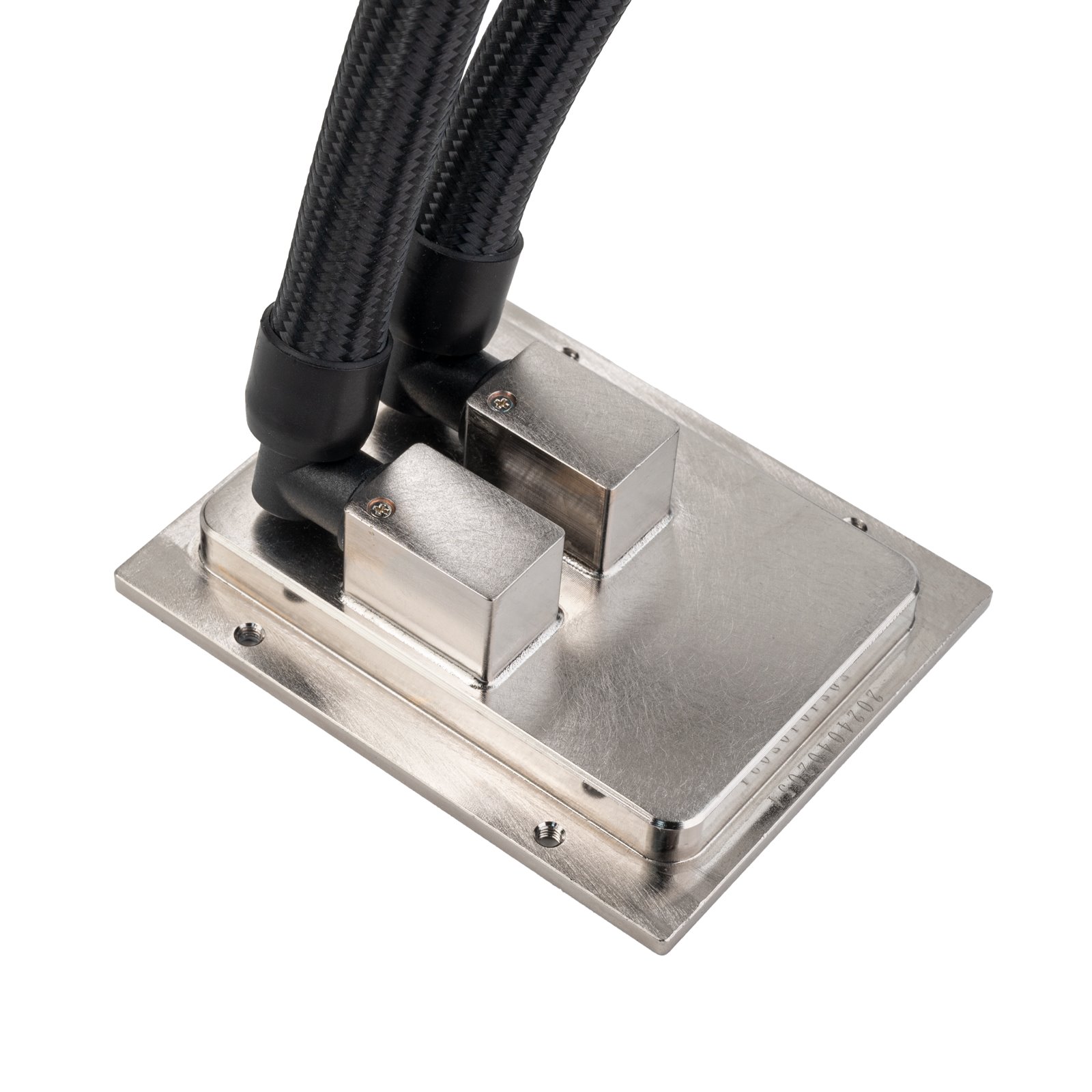 Silverstone SST-XE360PDD – 360mm AIO vodní chladič s dvěma CPU bloky, dvojicí pu